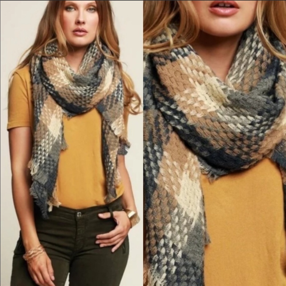 🌟3 FOR $30!!! TWO PACK🌟NWT COMFY Blanket Scarves - Picture 4 of 4